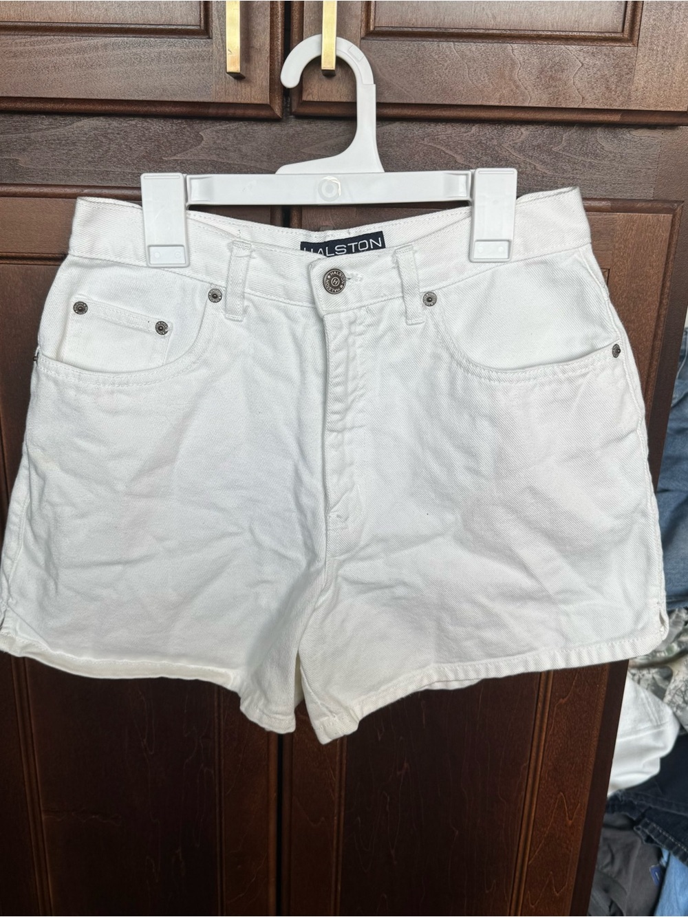Halston Jeanswear Vintage 90s White High Waisted Denim Shorts Size 6 Mom Shorts